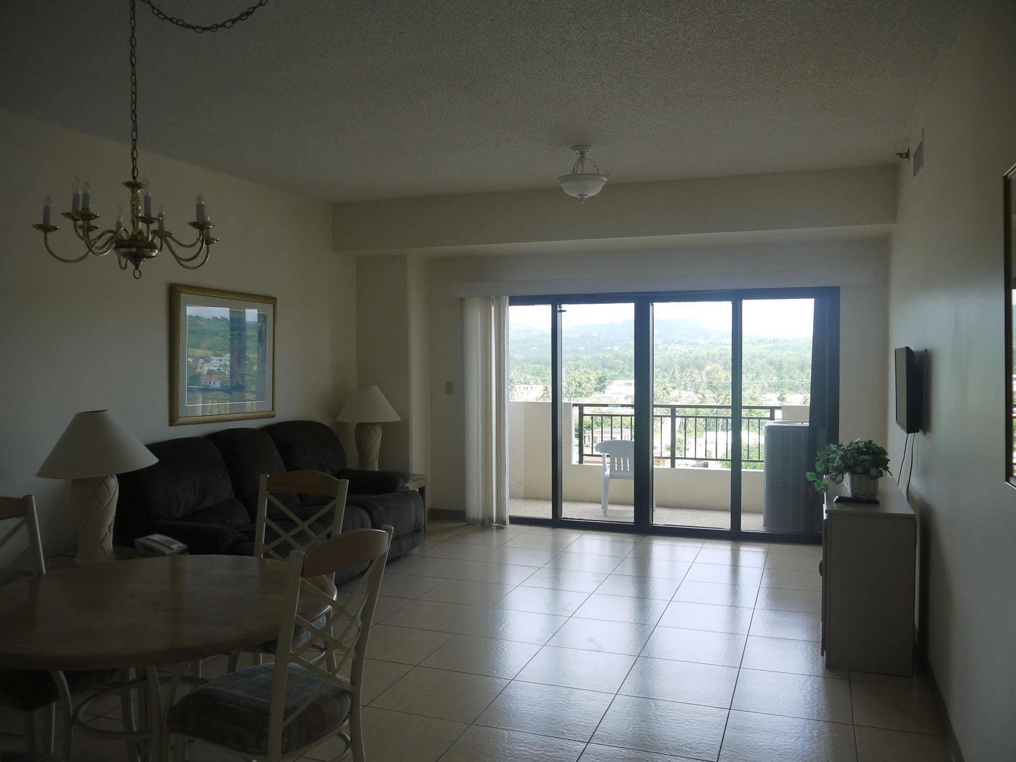Aquarius Beach Tower Susupe Esterno foto