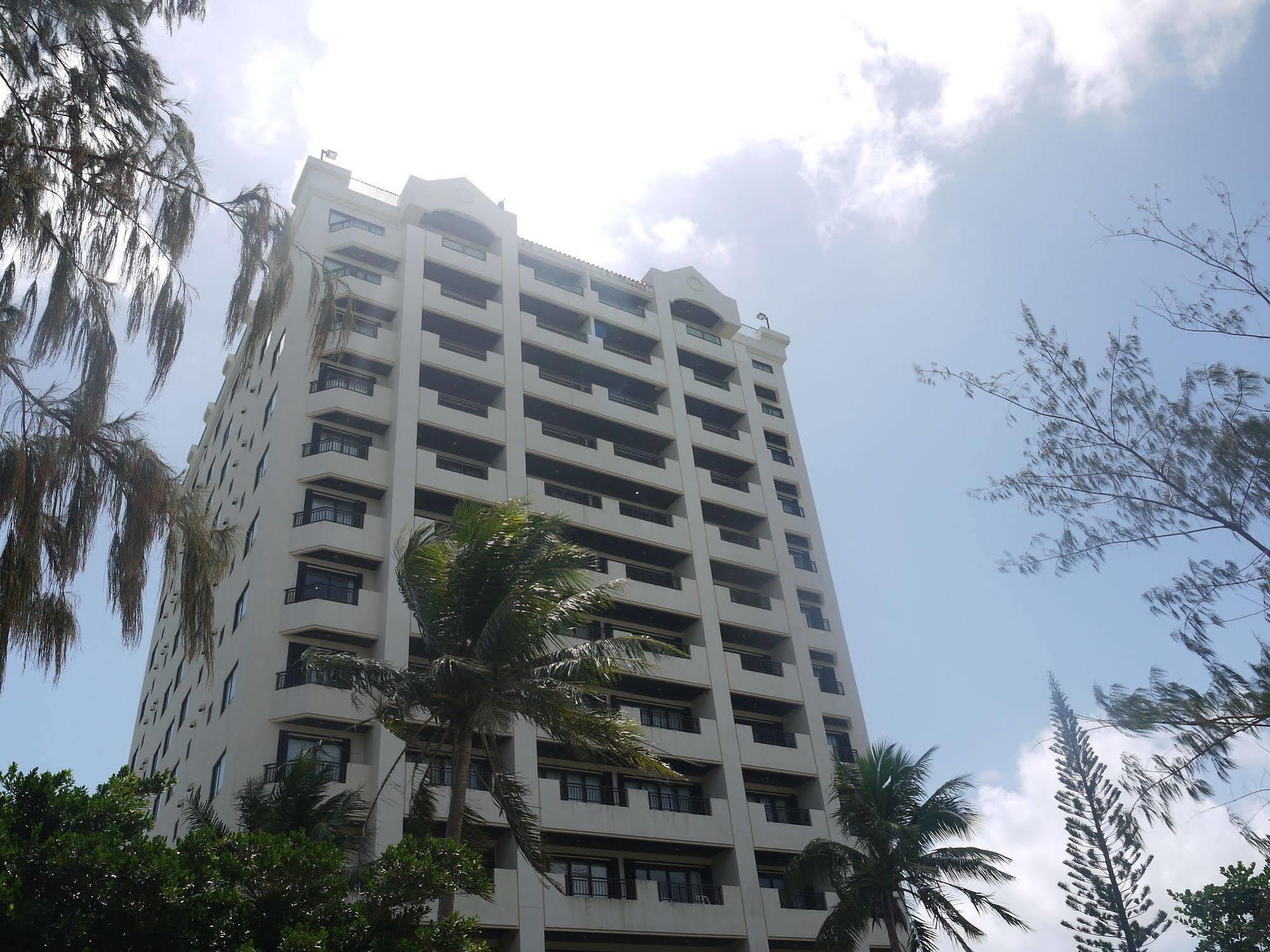 Aquarius Beach Tower Susupe Esterno foto