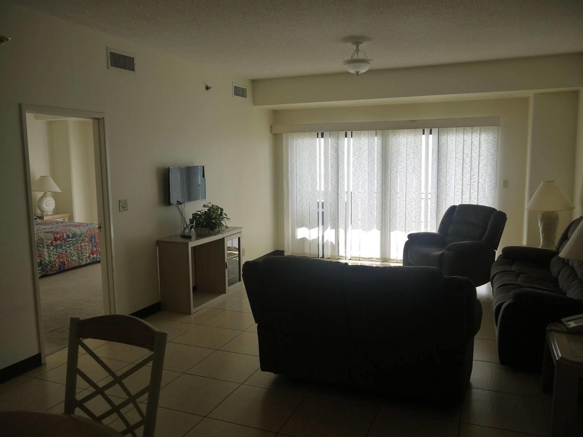 Aquarius Beach Tower Susupe Esterno foto