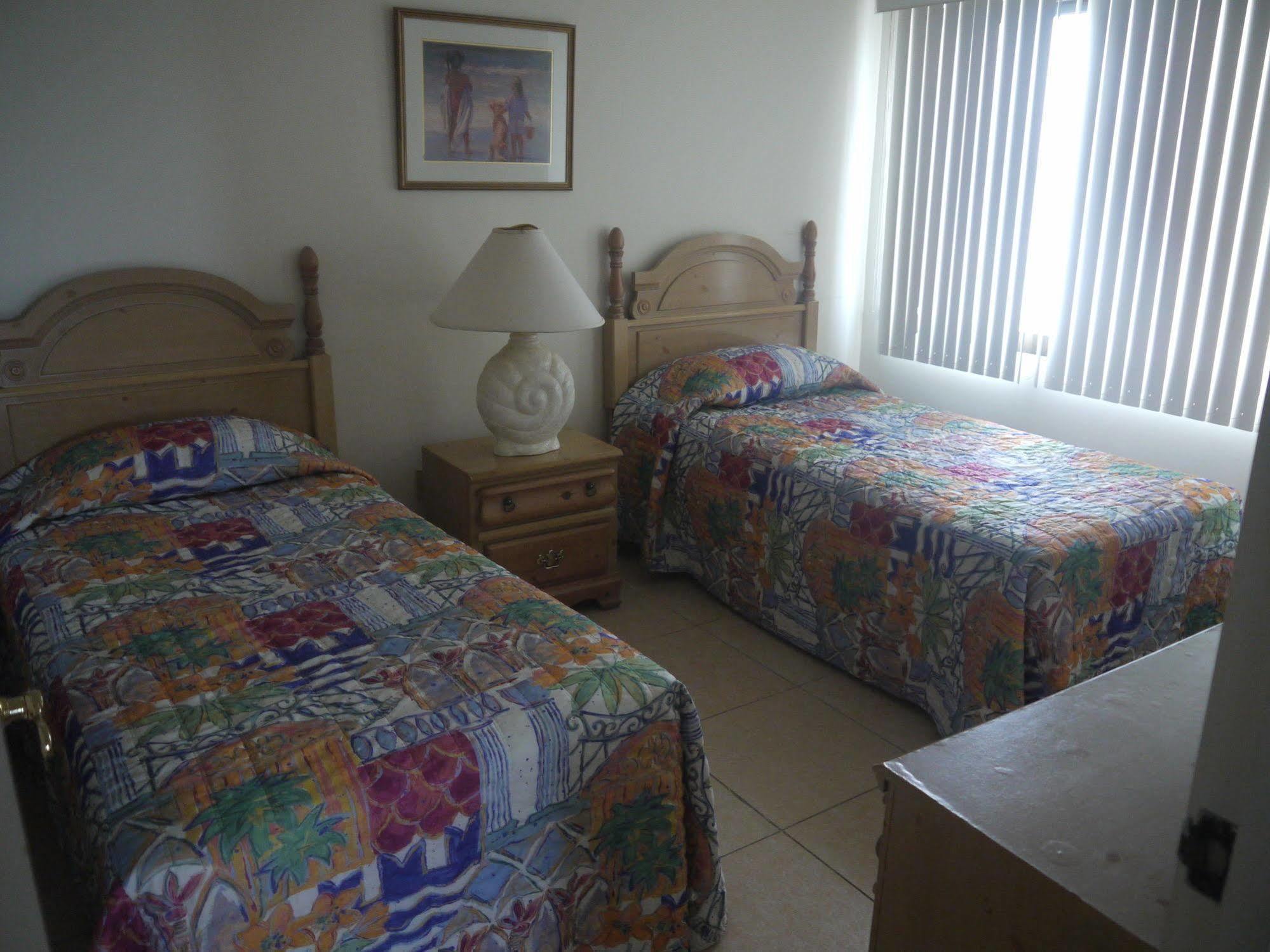 Aquarius Beach Tower Susupe Esterno foto